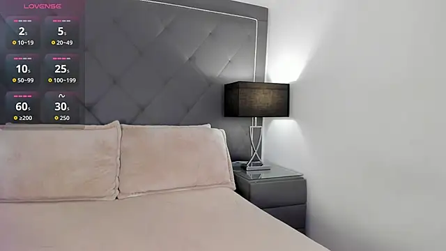 Snapshot of Alexa_Madisson chatting on 09-11-25, 08:42 Alexa Madisson online show from 09-11-25, 08:42