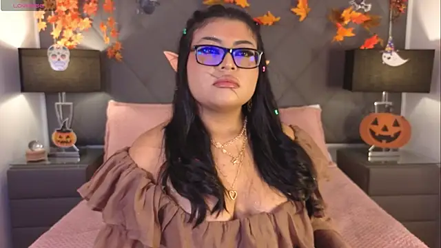 Snapshot of Alexa_Madisson chatting on 10-30-25, 08:31 Alexa Madisson online show from 10-30-25, 08:31