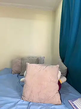 Ivelleee  online show from 09-22-25, 10:56