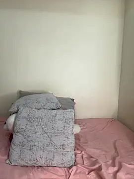 Ivelleee  online show from 11-14-25, 09:35