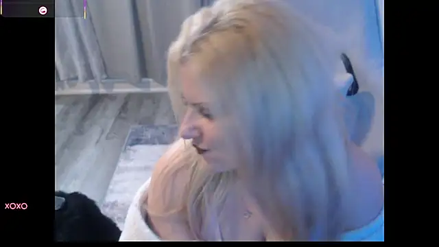 Snapshot of BellaStar84 chatting on 03-19-25, 02:24 BellaStar84 online show from 03-19-25, 02:24