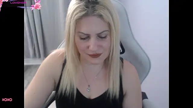 Snapshot of BellaStar84 chatting on 10-06-25, 12:24 BellaStar84 online show from 10-06-25, 12:24