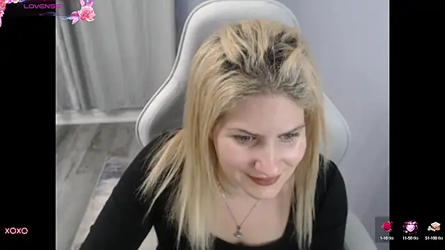 Snapshot of BellaStar84 chatting on 10-17-25, 12:30 BellaStar84 online show from 10-17-25, 12:30