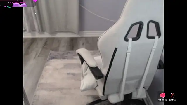 Snapshot of BellaStar84 chatting on 10-22-25, 12:49 BellaStar84 online show from 10-22-25, 12:49