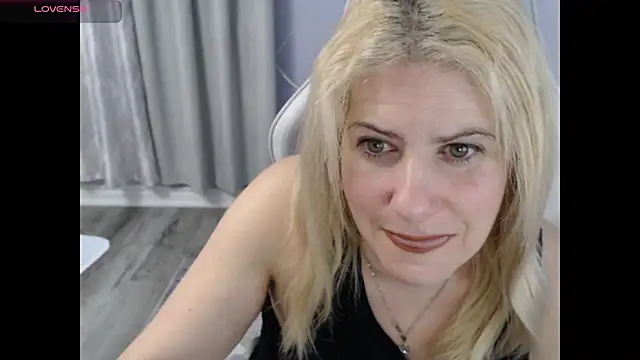 BellaStar84 online show from 11-18-25, 11:58