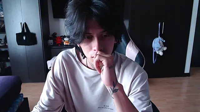 xIce Boy online show from 12-16-25, 01:49