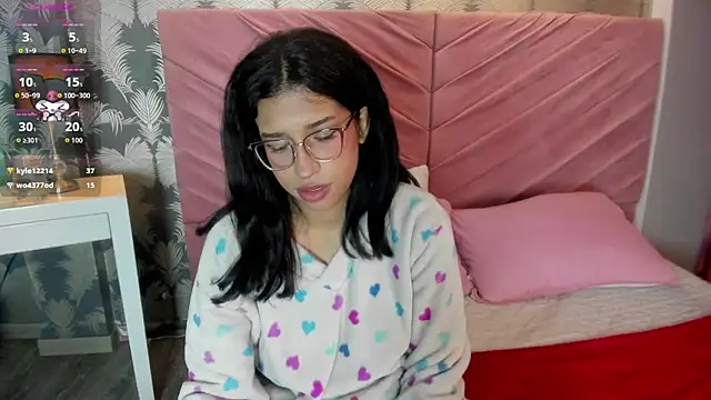 Snapshot of Karin_Ks chatting on 03-05-26, 03:35 Karin Ks online show from 03-05-26, 03:35