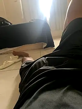 Snapshot of Bfsilva244 chatting on 10-27-25, 06:23 Bfsilva244 online show from 10-27-25, 06:23