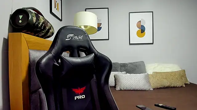 Dante Storm online show from 12-14-25, 08:52