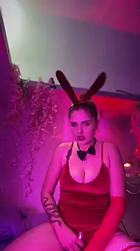 Snapshot of LoganPeny chatting on 11-30-25, 11:25 LoganPeny online show from 11-30-25, 11:25