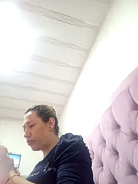 Snapshot of melany-92xxx chatting on 12-15-25, 02:43 melany-92xxx online show from 12-15-25, 02:43