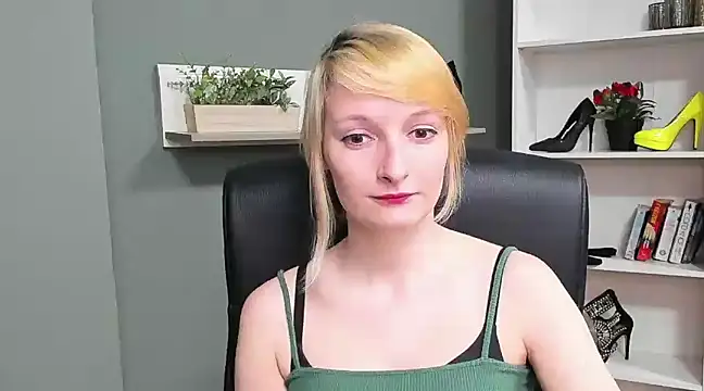hottieBlair online show from 03-13-25, 02:01