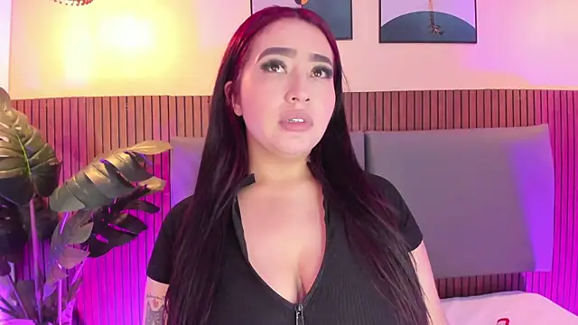 Snapshot of MelinaCruz chatting on 03-20-26, 01:54 MelinaCruz online show from 03-20-26, 01:54