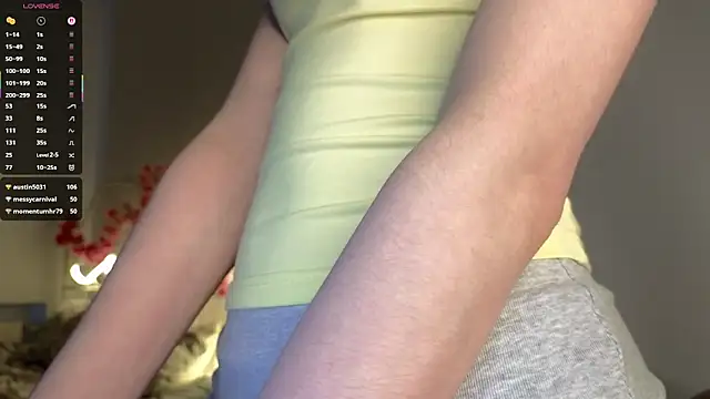 Snapshot of glamourr chatting on 09-27-25, 09:14 glamourr online show from 09-27-25, 09:14