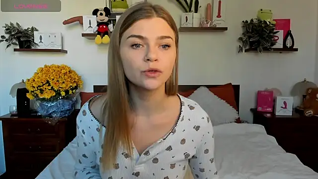 HaleyReedme online show from 11-04-25, 08:02