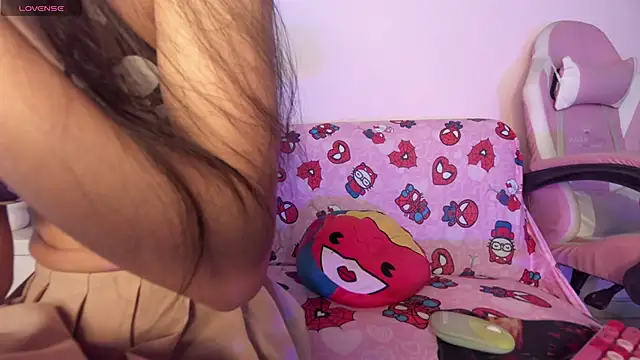 kitty-kryss online show from 06-19-26, 01:04