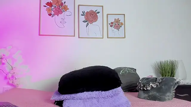 alana 111 online show from 09-24-25, 02:59