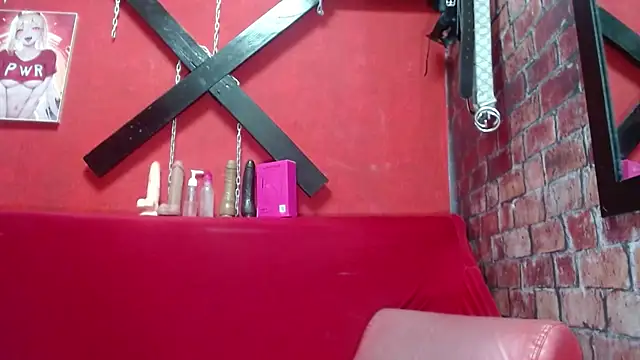 Tracy KS online show from 09-28-25, 02:28