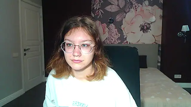 AngelinaLow online show from 03-13-25, 12:13