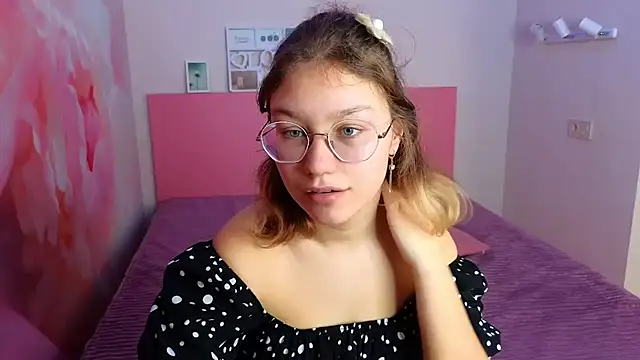 AngelinaLow online show from 03-20-25, 03:25