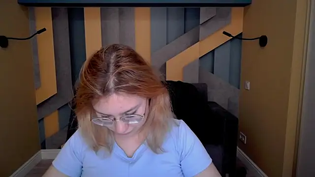 AngelinaLow online show from 01-05-26, 05:27