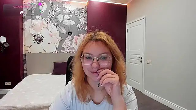 AngelinaLow online show from 01-08-26, 12:29