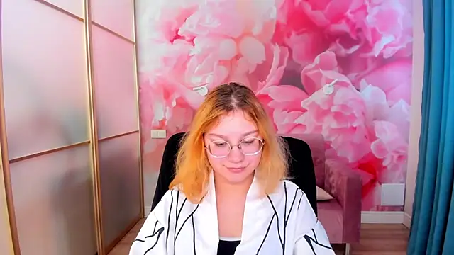 AngelinaLow online show from 02-20-26, 12:38