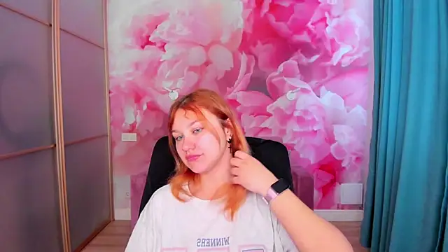 AngelinaLow online show from 05-02-26, 05:34