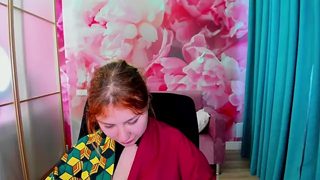 AngelinaLow online show from 05-11-26, 04:04