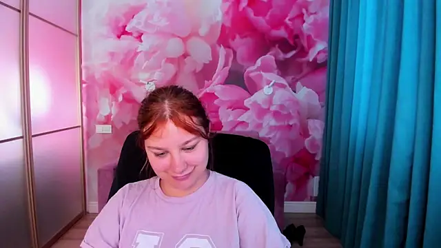 AngelinaLow online show from 06-20-26, 11:24