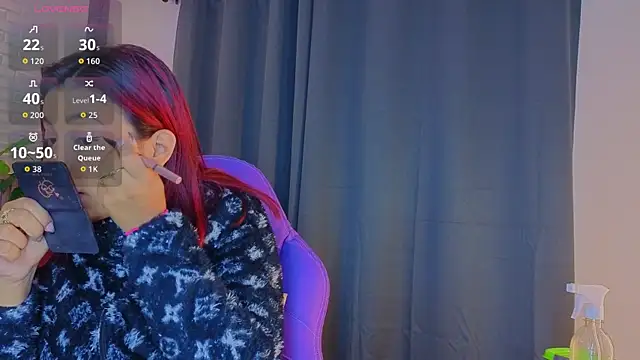 Snapshot of TiffanyWalk chatting on 09-30-25, 11:37 TiffanyWalk online show from 09-30-25, 11:37