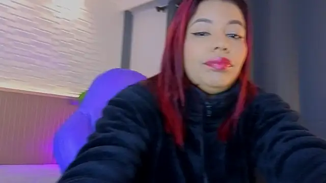 Snapshot of TiffanyWalk chatting on 10-16-25, 10:38 TiffanyWalk online show from 10-16-25, 10:38