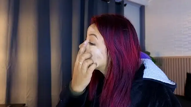 Snapshot of TiffanyWalk chatting on 01-14-26, 11:27 TiffanyWalk online show from 01-14-26, 11:27