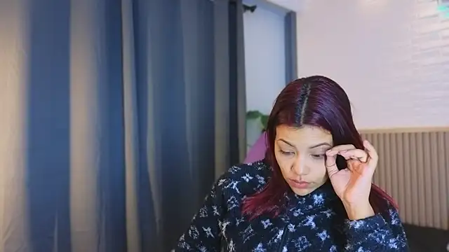 Snapshot of TiffanyWalk chatting on 01-19-26, 11:25 TiffanyWalk online show from 01-19-26, 11:25