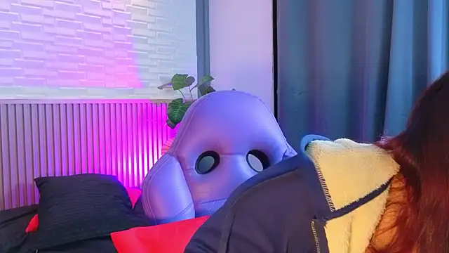 Snapshot of TiffanyWalk chatting on 03-04-26, 12:55 TiffanyWalk online show from 03-04-26, 12:55