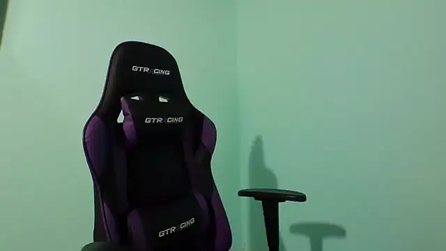 cloe starr online show from 10-28-25, 08:55