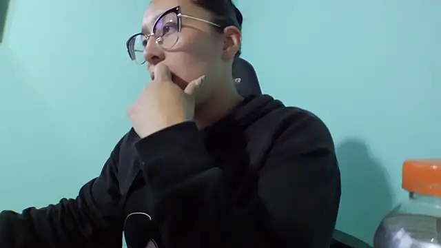 cloe starr online show from 11-06-25, 10:32