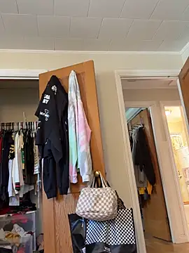 SpaceCowWhore online show from 09-27-25, 04:12