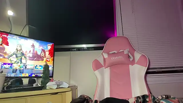 SpaceCowWhore online show from 09-29-25, 11:53