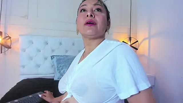 Agatha Manson online show from 03-15-25, 10:35