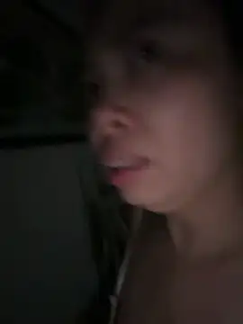 Snapshot of aa520uv chatting on 07-28-26, 04:39 aa520uv online show from 07-28-26, 04:39