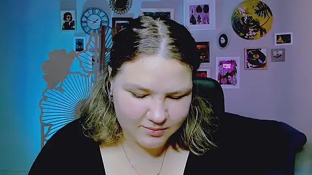 FlorenceAnderson online show from 10-06-25, 09:40