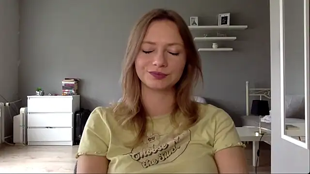 MillieShow online show from 10-11-25, 02:15