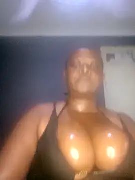 Snapshot of HerPleasure2025 chatting on 03-17-25, 08:09 HerPleasure2025 online show from 03-17-25, 08:09