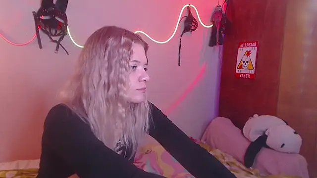 Your Horny Friends online show from 03-23-25, 06:05