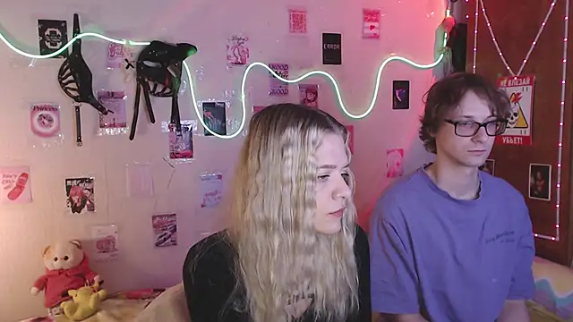 Your Horny Friends online show from 10-06-25, 03:42