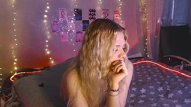 Your Horny Friends online show from 03-20-26, 01:49