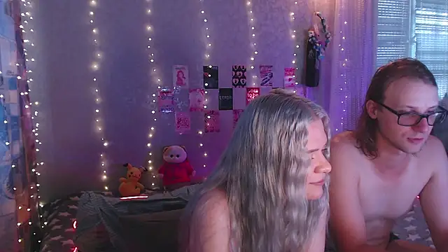 Your Horny Friends online show from 08-05-26, 01:14