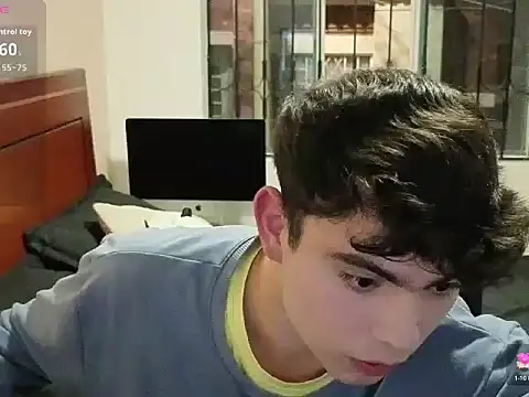 Snapshot of lukeboyce33 chatting on 02-18-26, 12:39 lukeboyce33 online show from 02-18-26, 12:39