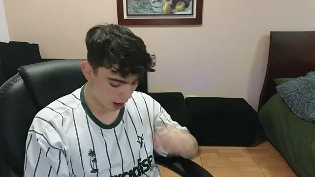 Snapshot of lukeboyce33 chatting on 03-14-26, 11:21 lukeboyce33 online show from 03-14-26, 11:21